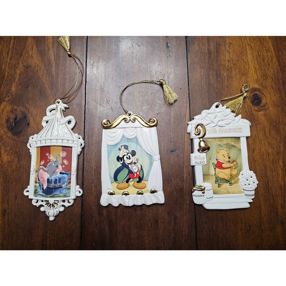VINTAGE DISNEY PORCELINE CHRISTMAS ORNAMENTS - Picture 1 of 7
